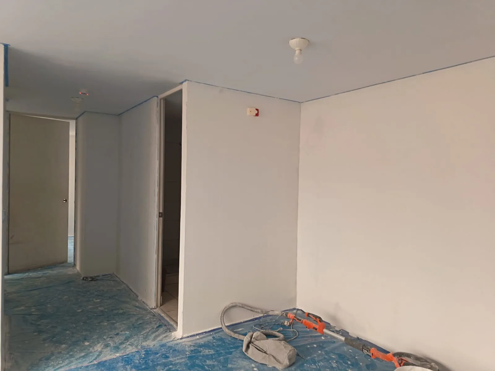 Acabados interiores en drywall y pintura